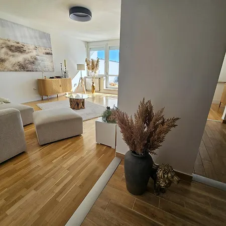 Citadella View Point With Huge Balcony Free Parking, Ac